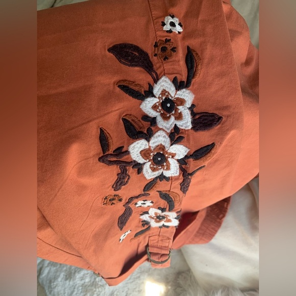 Soft Surroundings Cargo Pants Women Size 1X Everything Under The Sun Embroidered - Picture 4 of 11